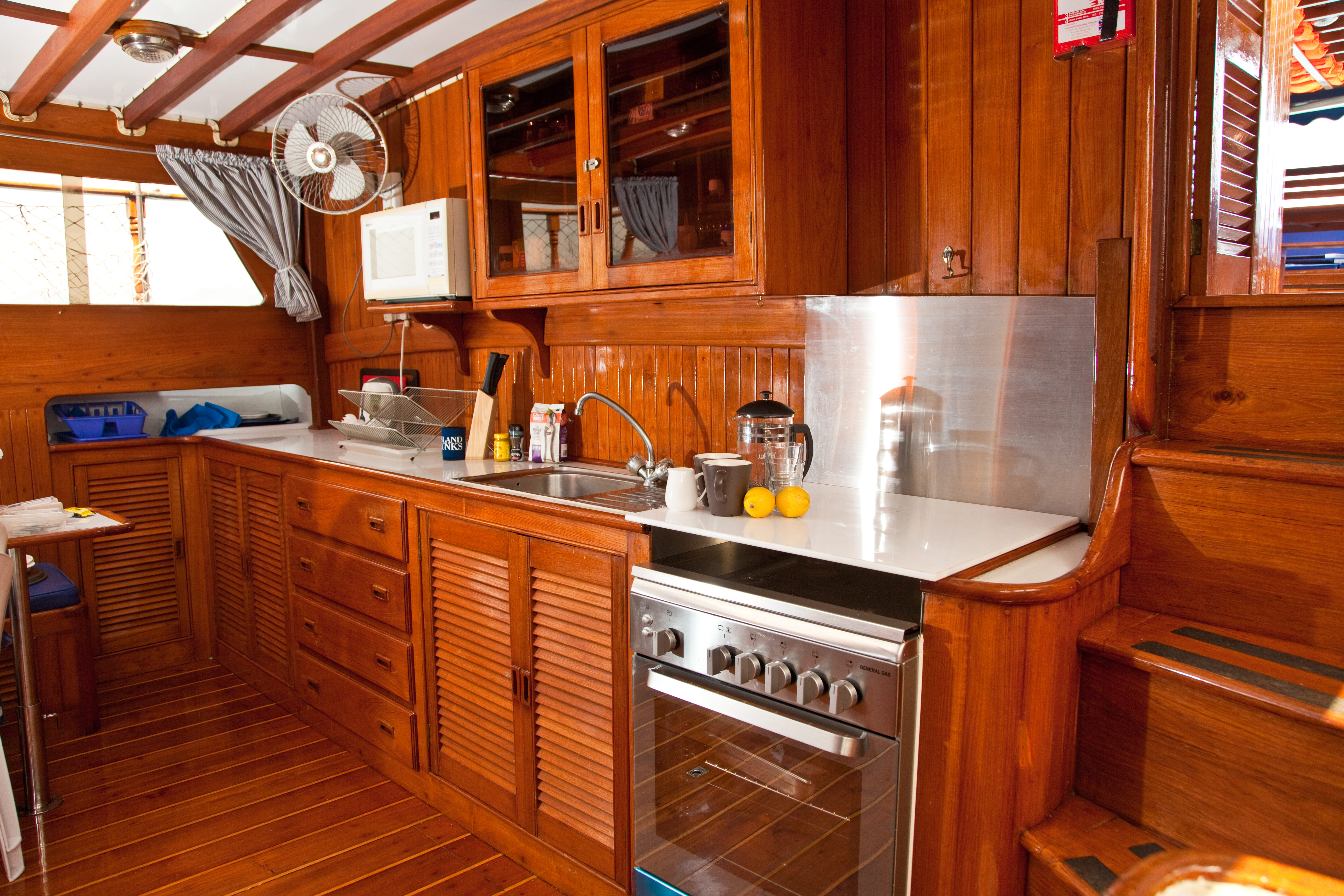 Island Junks Boat Exterior